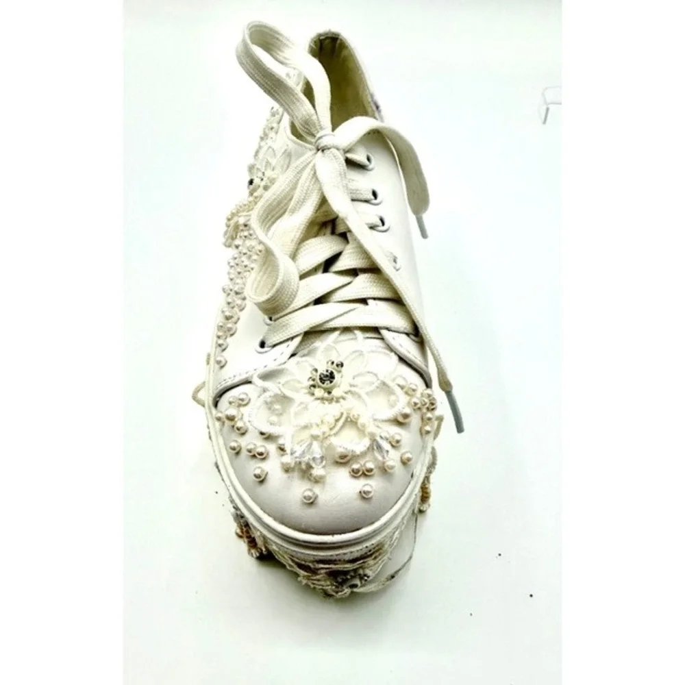 ALANESA Women Bridal White Lace Pearl Embellished Platform Sneakers‎ Size US 6.5